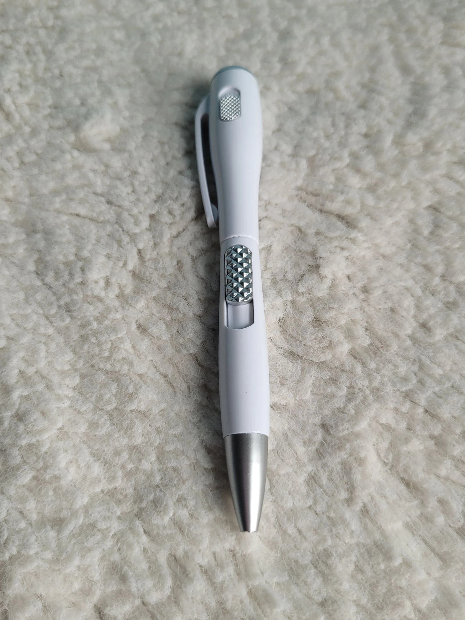 Bolígrafo con Linterna LED Integrada - Blanco y Gris